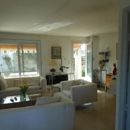 Maison 3 Chambres Avec Piscine Au Calme Proche De Nimes Villa