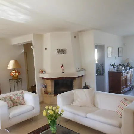 Maison 3 Chambres Avec Piscine Au Calme Proche De Nimes Villa