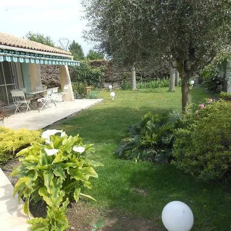 Maison 3 Chambres Avec Piscine Au Calme Proche De Nimes Villa *